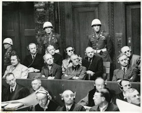 Nuremberg trials defendants in the dock 1945 e1542148789980