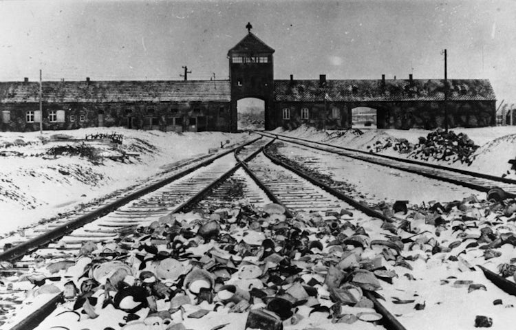 Why is Auschwitz so important? :: About Holocaust